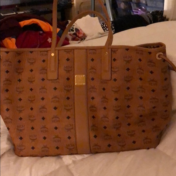MCM Handbags - Large Women’s MCM tote bag cognac